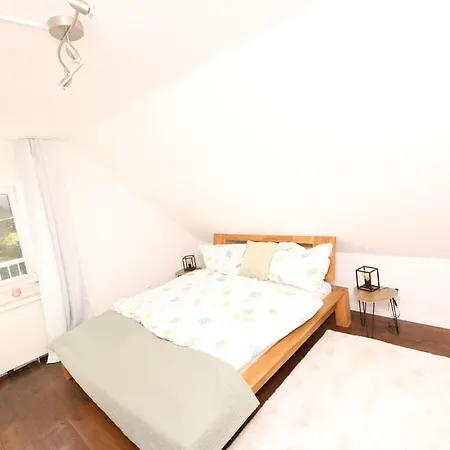 Naturblick 3 Moderne Mit Balkon